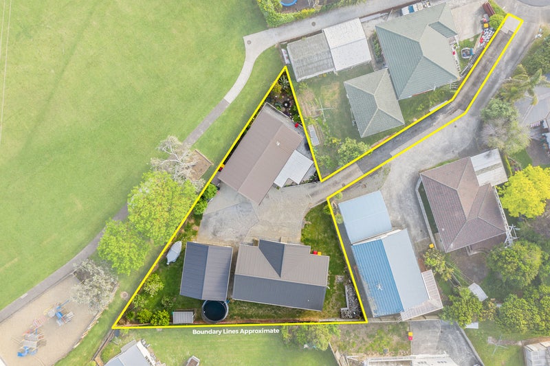 15 Udall Place, Bucklands Beach, Auckland - Carousel 1