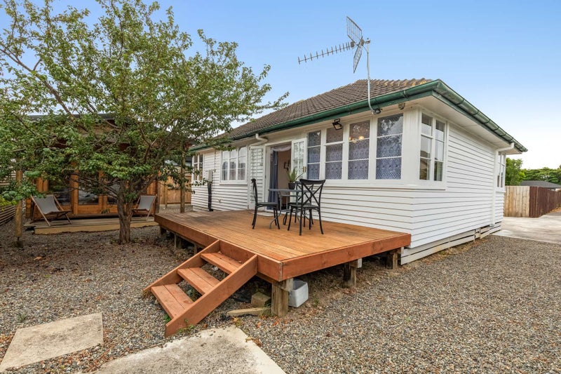 1D Hendon Place, West End, Palmerston North - Carousel 2
