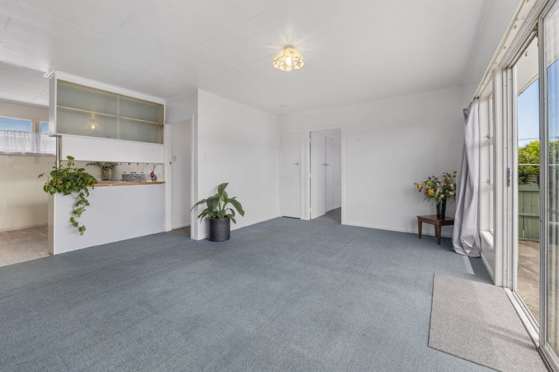 2/31B Ballance Street, Lower Vogeltown, New Plymouth - Carousel 2