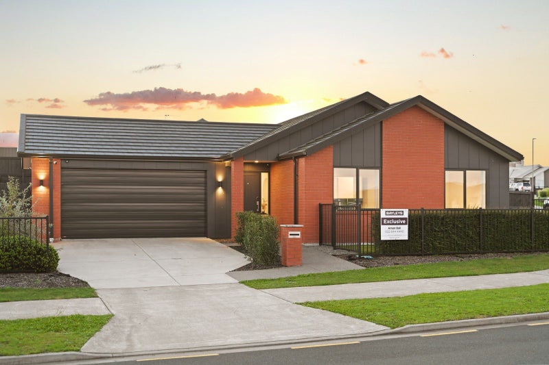 15 Timatanga Road, Temple View, Hamilton - Carousel 2