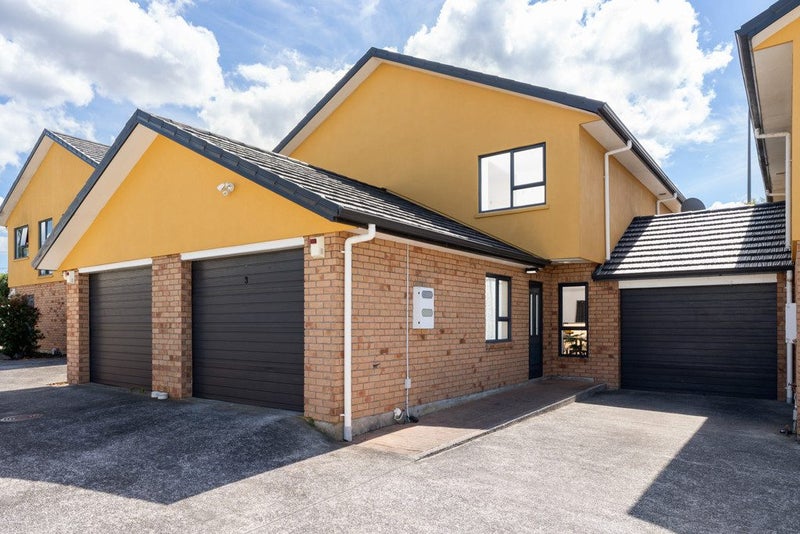 2/4 Charlenne Close, Ranui, Auckland - Carousel 2