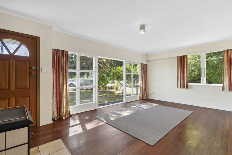 12 Hughan Place, Carterton - Carousel 2
