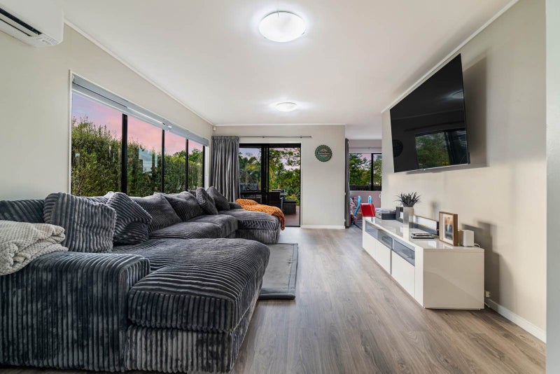 32 Holiday Road, Stanmore Bay, Whangaparaoa - Carousel 2