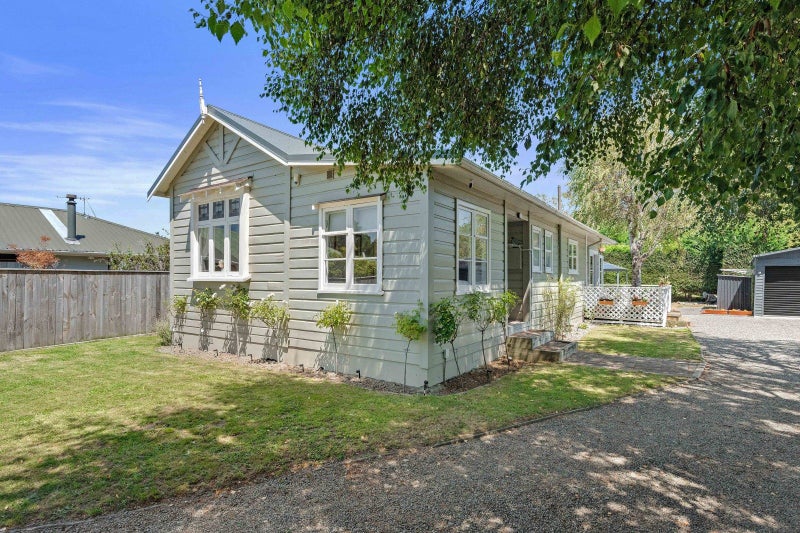 9 Yule Grove, Greytown - Carousel 2