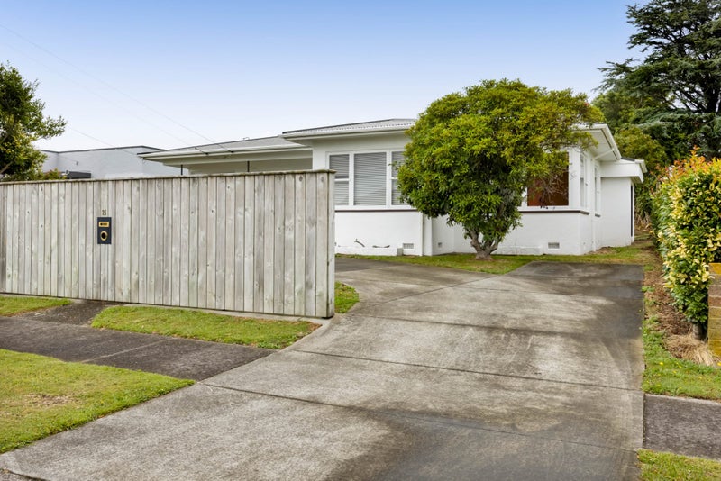 25 Campbell Street, Hawera, Hawera - Carousel 24