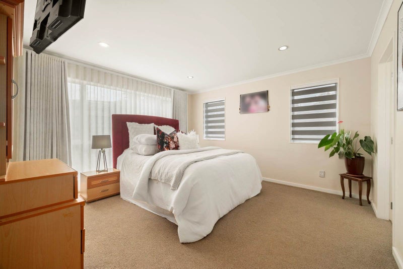9 Keating Rise, Albany, North Shore City, Auckland - Carousel 2