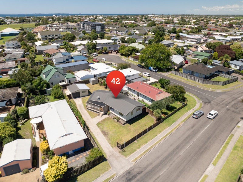 42 Eversham Road, Mount Maunganui, Mount Maunganui - Carousel 21