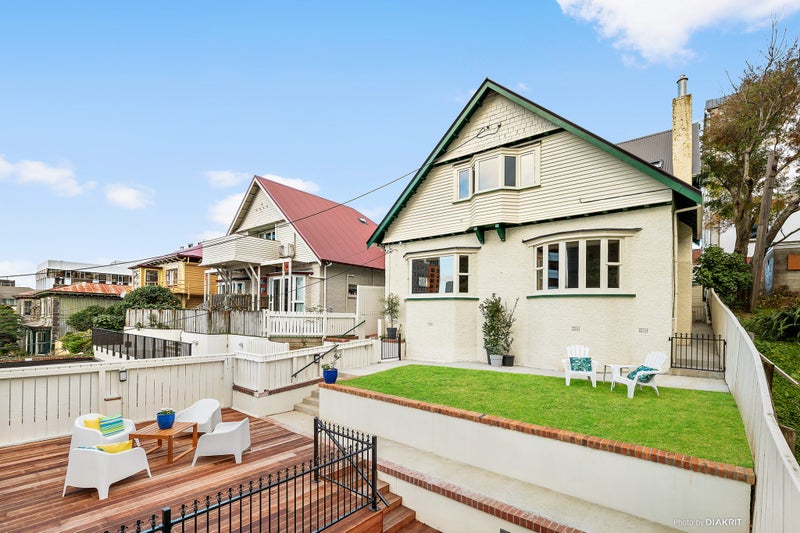 25 Hawkestone Street, Thorndon, Wellington, Wellington - Carousel 1