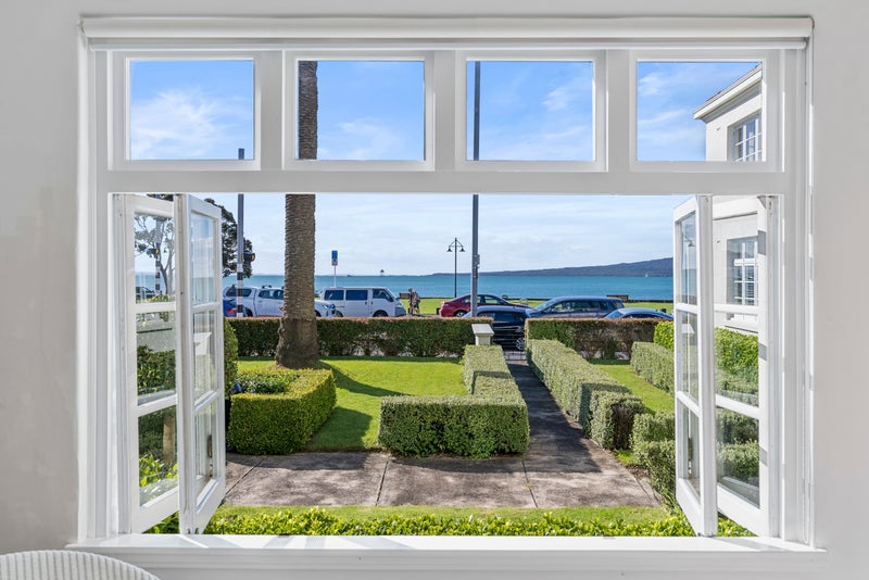 105 Tamaki Drive, Mission Bay, Auckland - Carousel 1