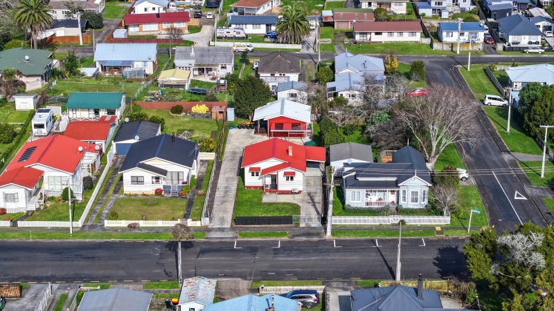 19 Miller Avenue, Paeroa, Paeroa - Carousel 2