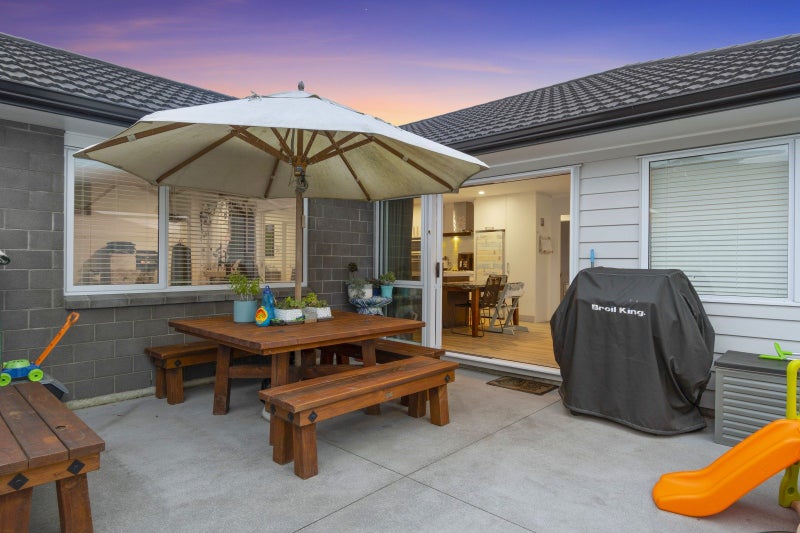 84 Penetaka Heights, Pyes Pa, Tauranga - Carousel 2