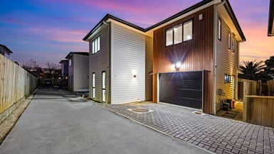 143B Seabrook Avenue, New Lynn, Auckland - Carousel 1