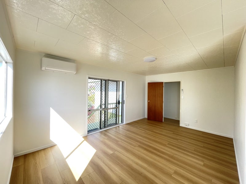6 Topaz Place, Wiri, Auckland - Carousel 2