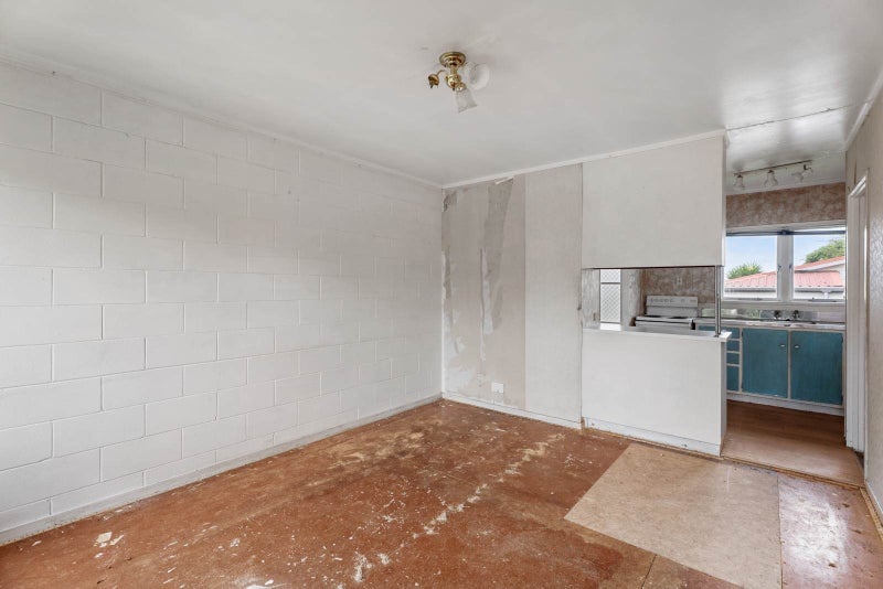 8/27 Nikau Street, New Lynn, Auckland - Carousel 2