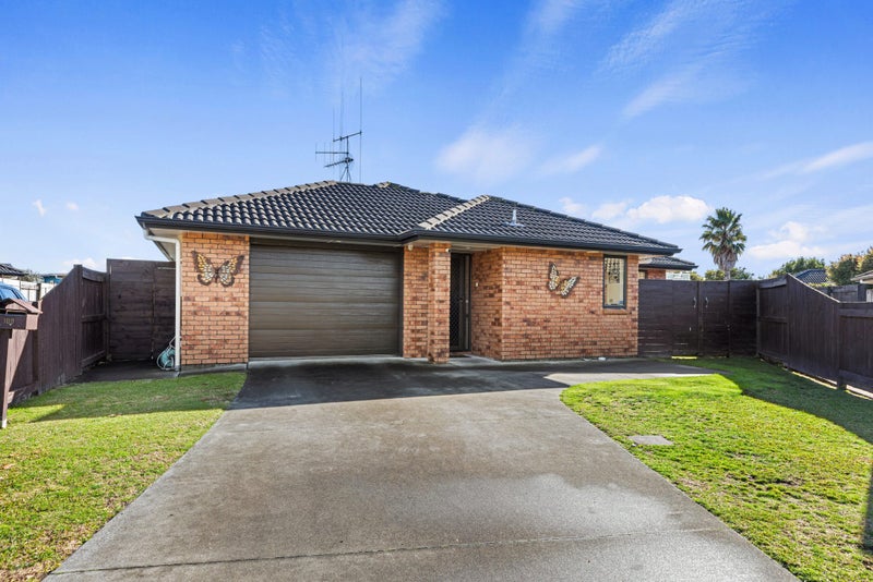 100 Twin Oak Avenue, Papamoa Beach, Papamoa - Carousel 1