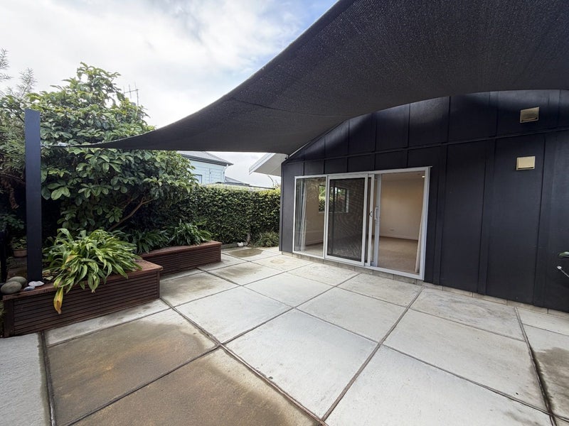 702 Oak Road, Akina, Hastings - Carousel 1