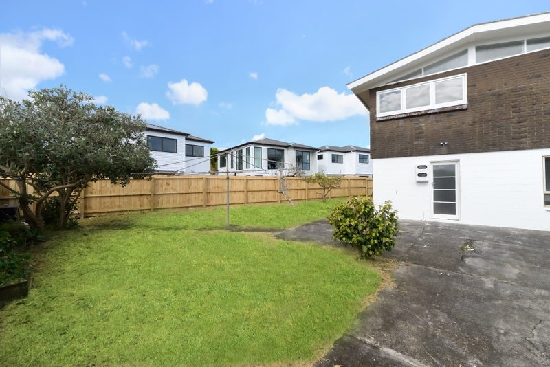 10 Chaucer Place, Blockhouse Bay, Auckland - Carousel 2