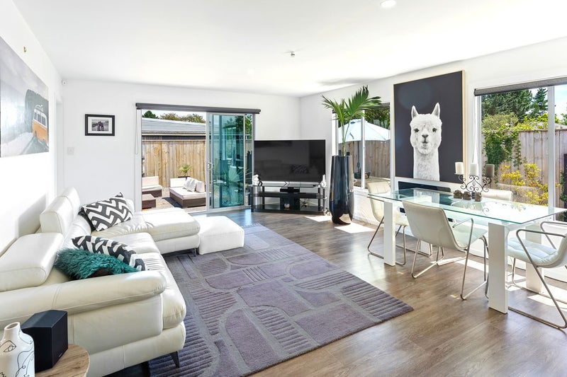 893 State Highway 1, Te Horo - Carousel 2