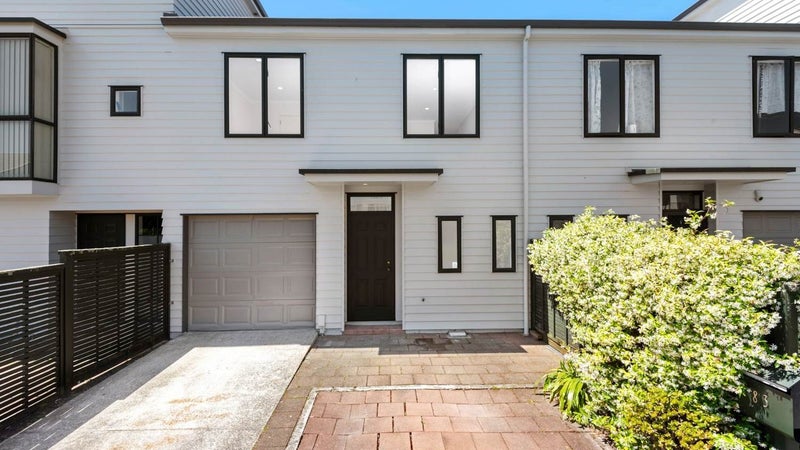 83/1 Ambrico Place, New Lynn, Auckland - Carousel 1