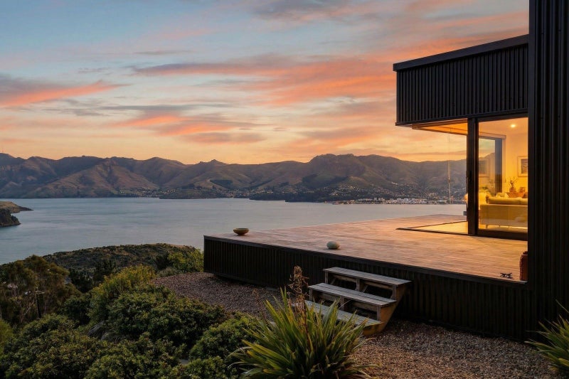 18 Doris Faigan Lane, Charteris Bay, Lyttelton - Carousel 1