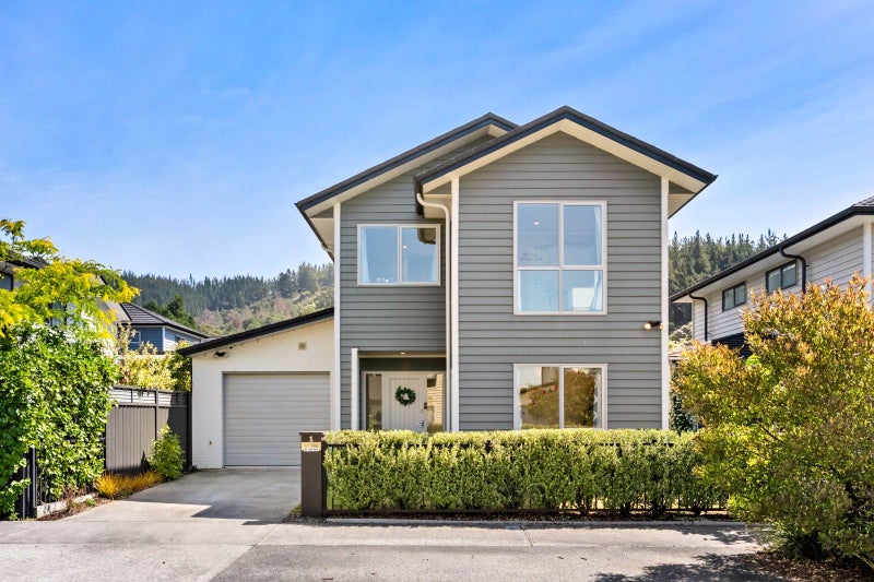 1 Chalfont Road, Silverstream, Upper Hutt - Carousel 1