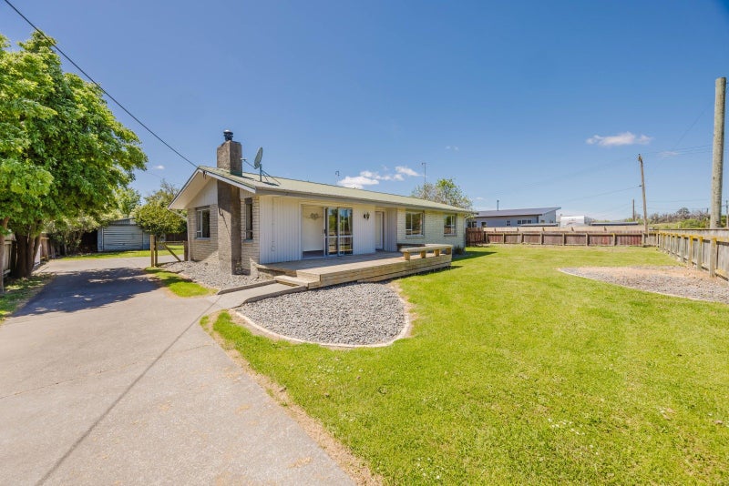 25 Ross Street, Otane - Carousel 1