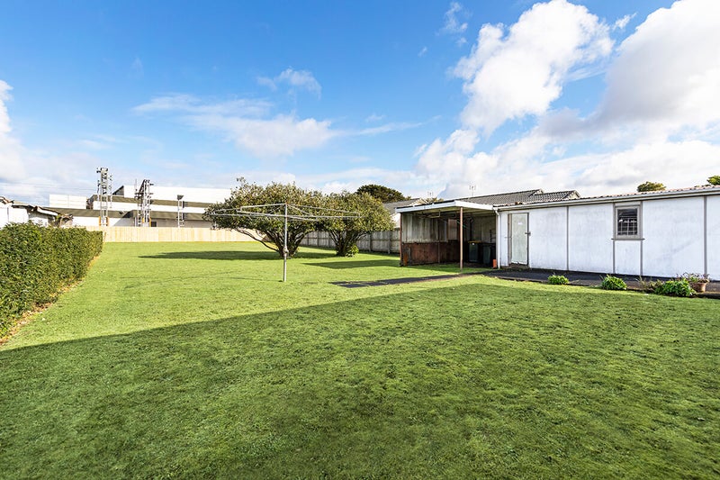 29 Clendon Avenue, Papatoetoe, Auckland - Carousel 4