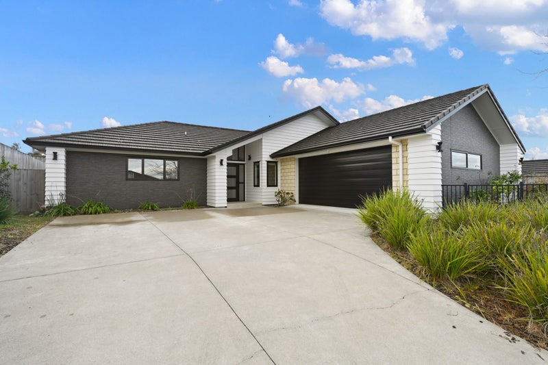 23 Miharo Crescent, Flagstaff, Hamilton - Carousel 1