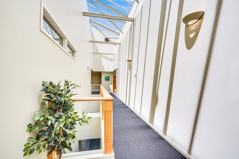 2E/11 London Street, Hamilton City Central, Hamilton, Waikato - Carousel 2