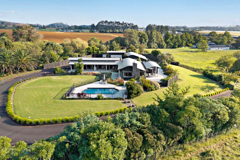1963 Great South Road, Bombay, Bombay - Carousel 1