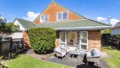 2/8 Lonsdale Street, Ellerslie, Auckland - Carousel 1