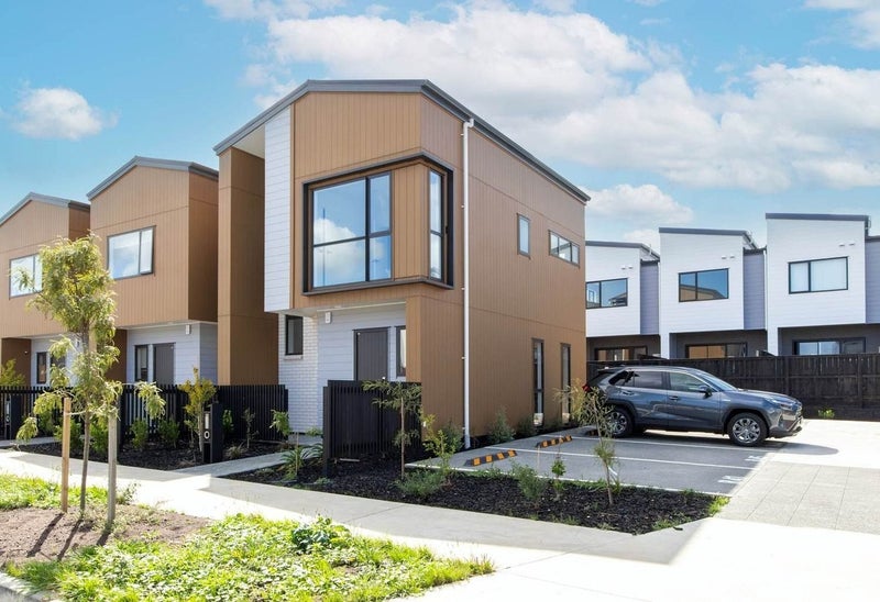 30 Rana Road, Flat Bush, Manukau City, Auckland - Carousel 1