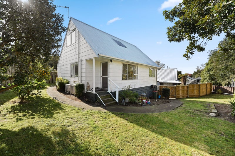 52B Pelorus Street, Glenview, Hamilton - Carousel 1