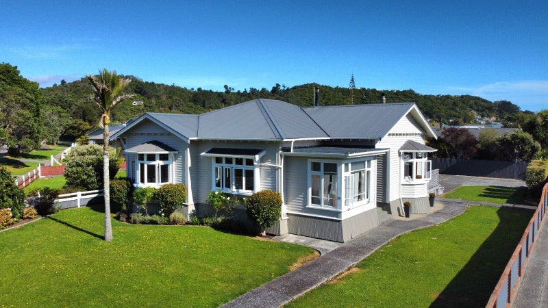 16 Marsden Road, Greymouth, Greymouth - Carousel 1