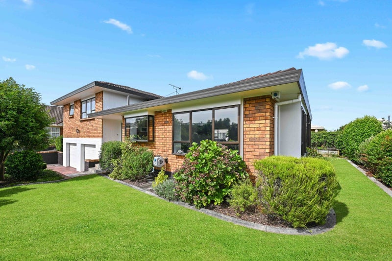 19 Dallinger Street, St Andrews, Hamilton - Carousel 1