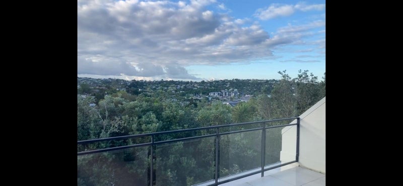 7/49 Browns Bay Road, Browns Bay, Auckland - Carousel 1