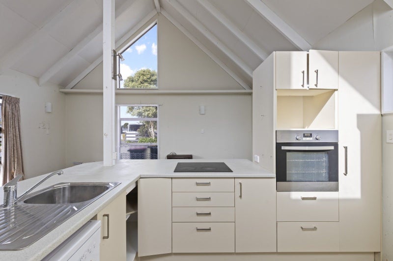 1/9 Brierley Place, Marfell, New Plymouth - Carousel 2