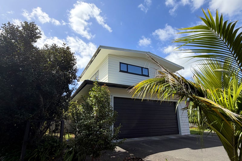 16 Dittmer Drive, Awapuni, Palmerston North - Carousel 1