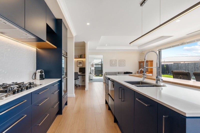 11 Eastman Drive, Halswell, Christchurch - Carousel 1