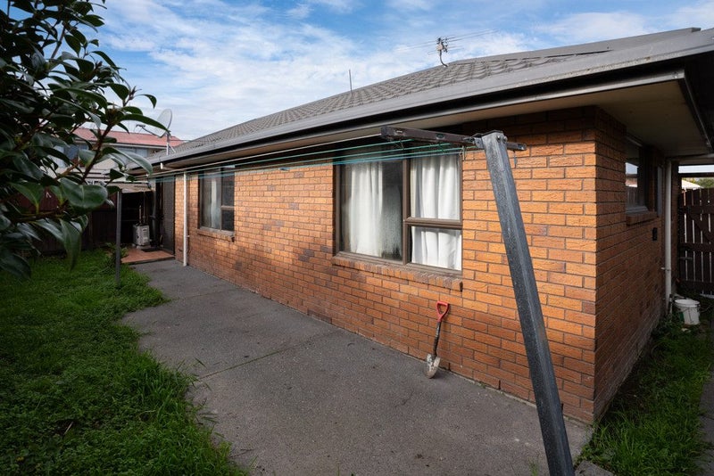 3/8 Dilworth Street, Riccarton, Christchurch - Carousel 3