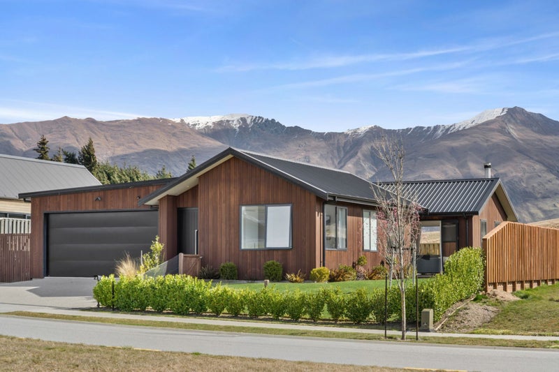 4 Robrosa Street, Wanaka, Wanaka - Carousel 1