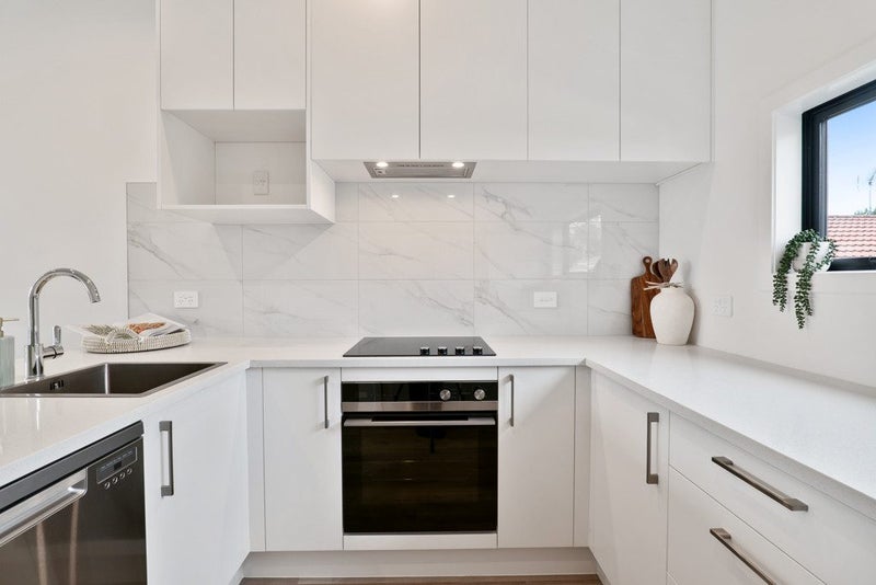 3 Meg Lane, Glen Eden, Auckland - Carousel 2