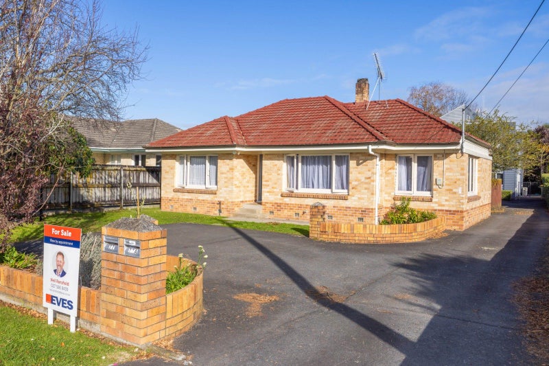 77 Fox Street, Hamilton East, Hamilton - Carousel 1