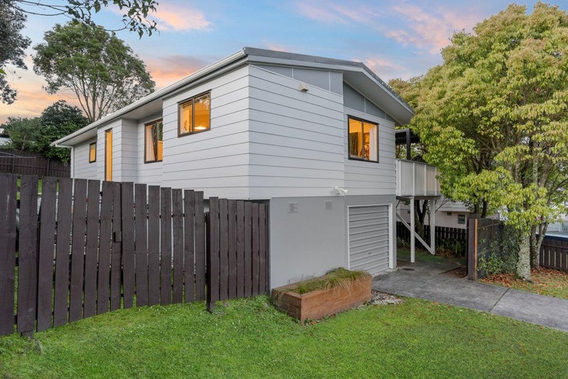 5 Kearney Place, Massey, Auckland - Carousel 1