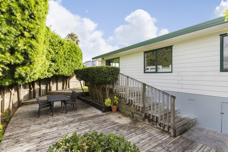 2 Ballial Place, West Harbour, Auckland - Carousel 2