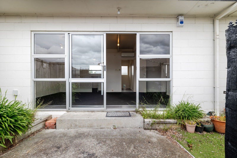 2/626 Church Street, Terrace End, Palmerston North - Carousel 1