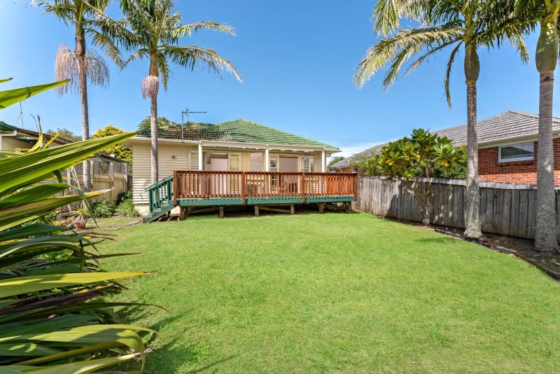 10 Sabulite Road, Kelston, Auckland - Carousel 1