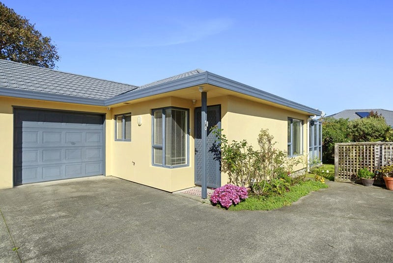10/58A MOLESWORTH ST, TAITA, LOWER HUTT - Carousel 1