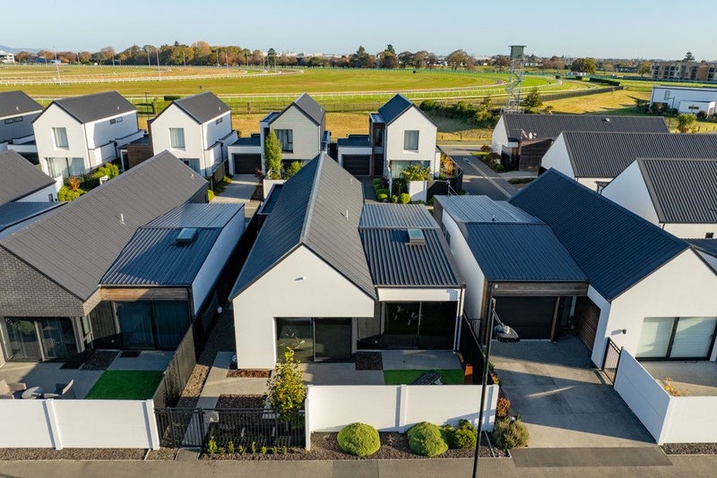 17 Horoeka Street, Avonhead, Christchurch - Carousel 16
