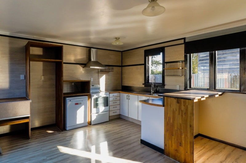 27 Galway Street, Grasmere, Invercargill - Carousel 2